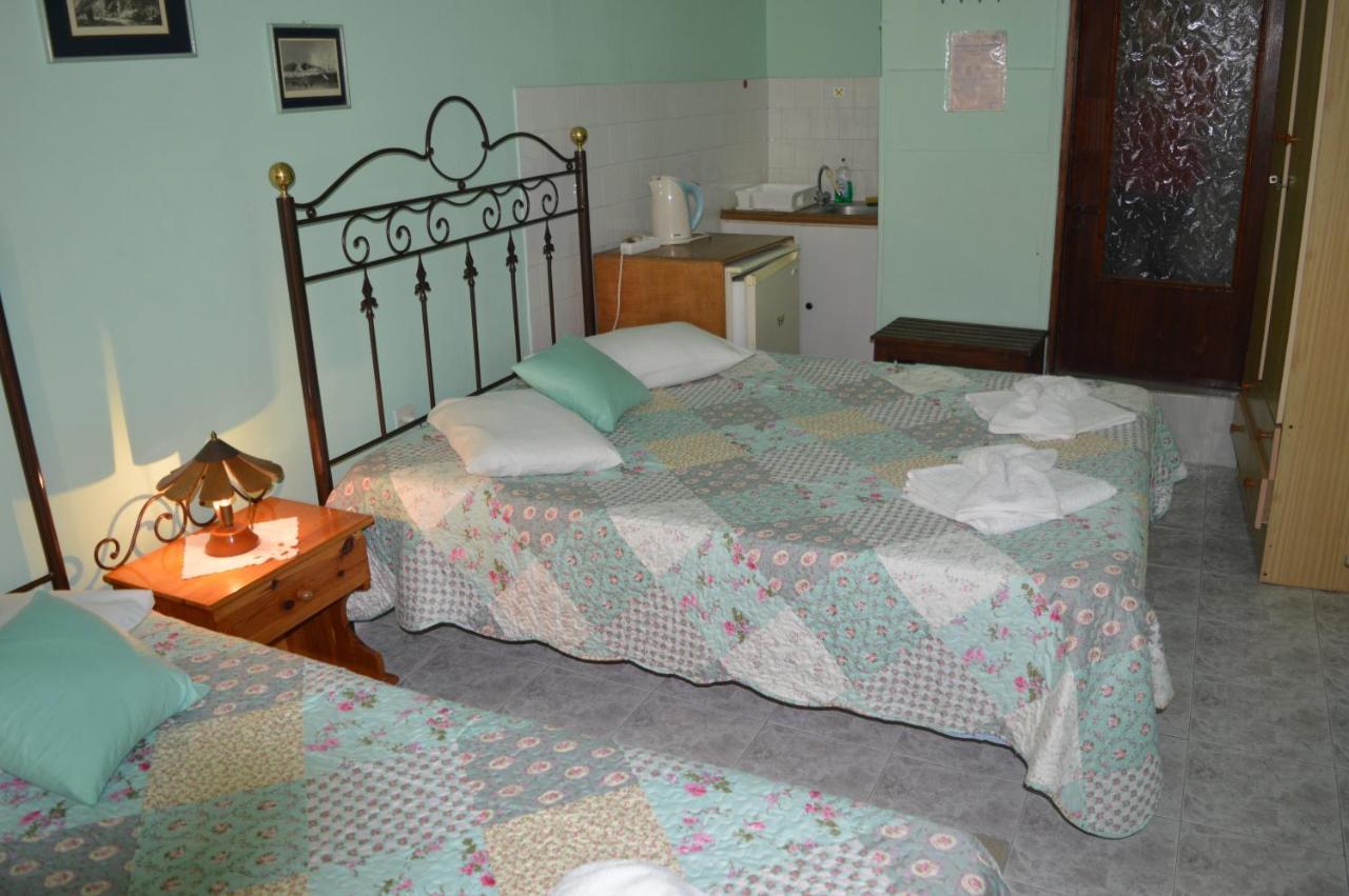 Hermoupoli Rooms Esterno foto