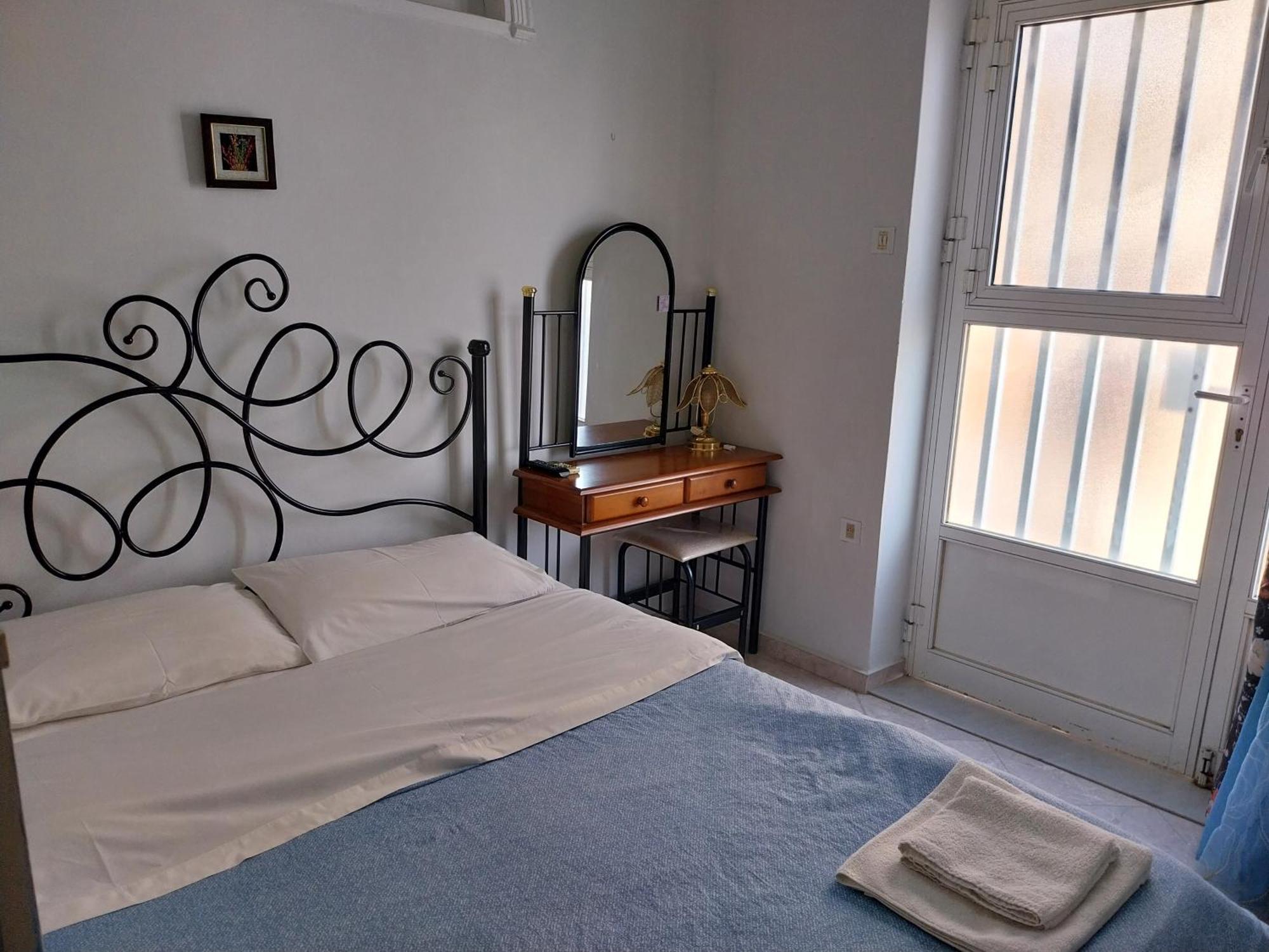 Hermoupoli Rooms Esterno foto